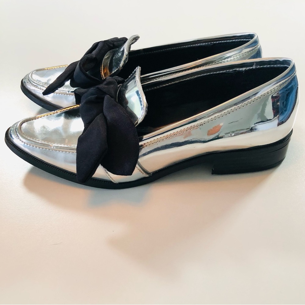 Nine West Weeping Bow, Silver, Metallic Loafers, Women’s 5.5, Coquette Black Bow